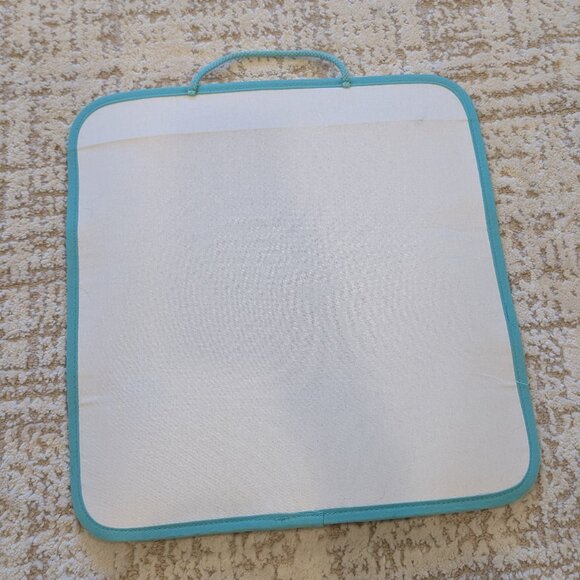 Lovevery Quilted Critter Pockets - Picture 3 of 4